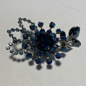Elegant Blue Crystal Brooch